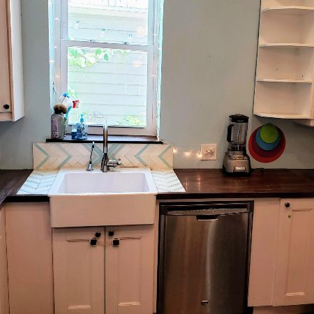 Furnished Fishtown 2 Bedroom Charmer (utils inc) - Photo 12