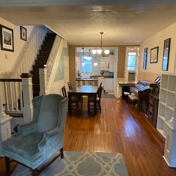 Furnished Fishtown 2 Bedroom Charmer (utils inc) - Photo 3
