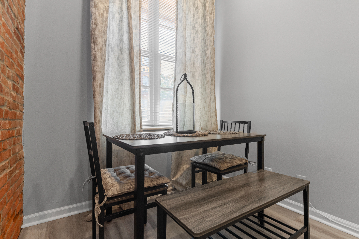 Newly Renovated and Fully-furnished 1B / BA Apt - Photo 10