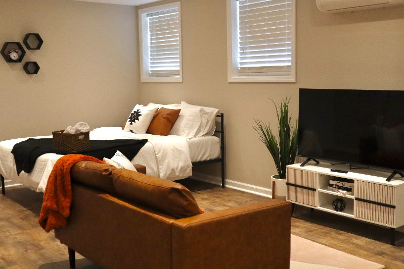 Modern Apartment 7 min from Major Hospitals - Photo 2