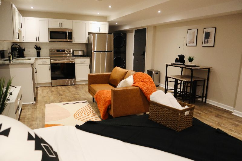 Modern Apartment 7 min from Major Hospitals - Photo 1