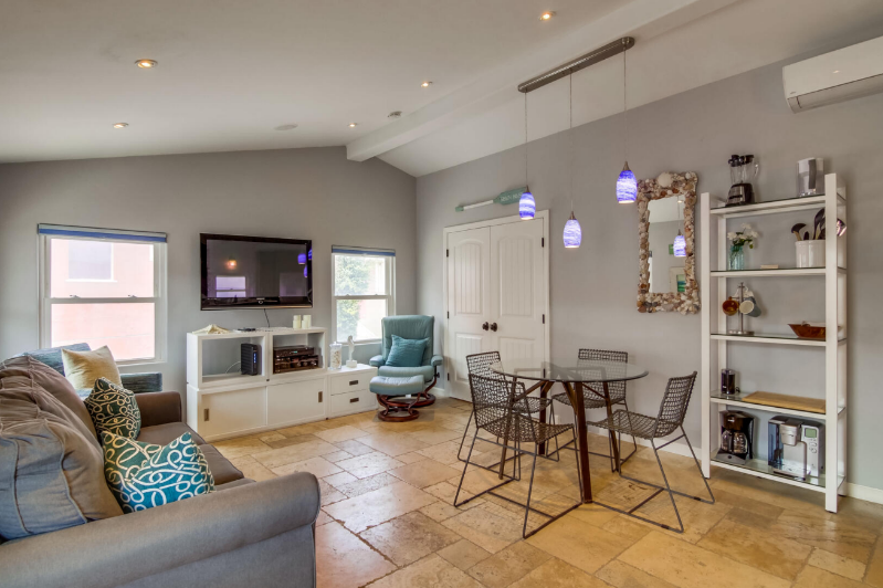 Sea-Battical II a 1 BD Home Steps from the Beach in S Mission Beach with Parking - Photo 3