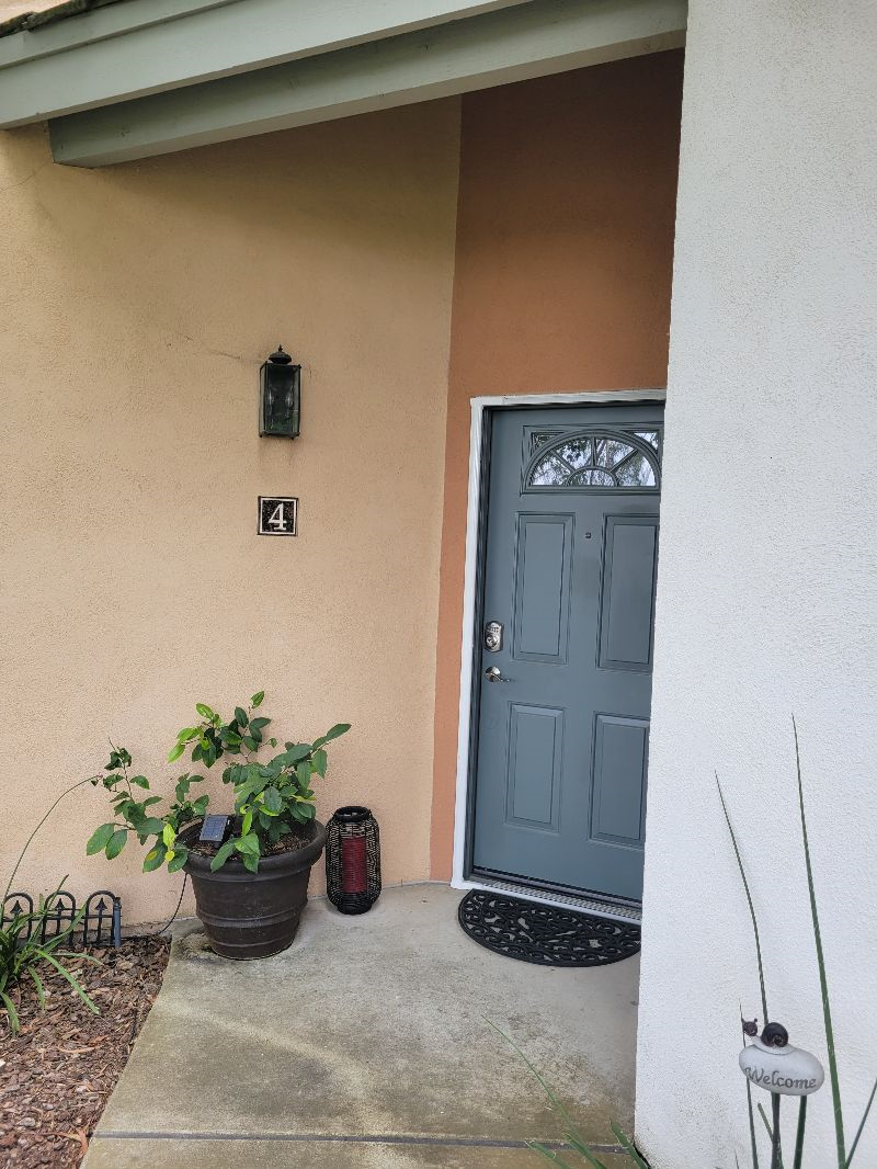Condo in quite clean community GREAT location - Photo 1