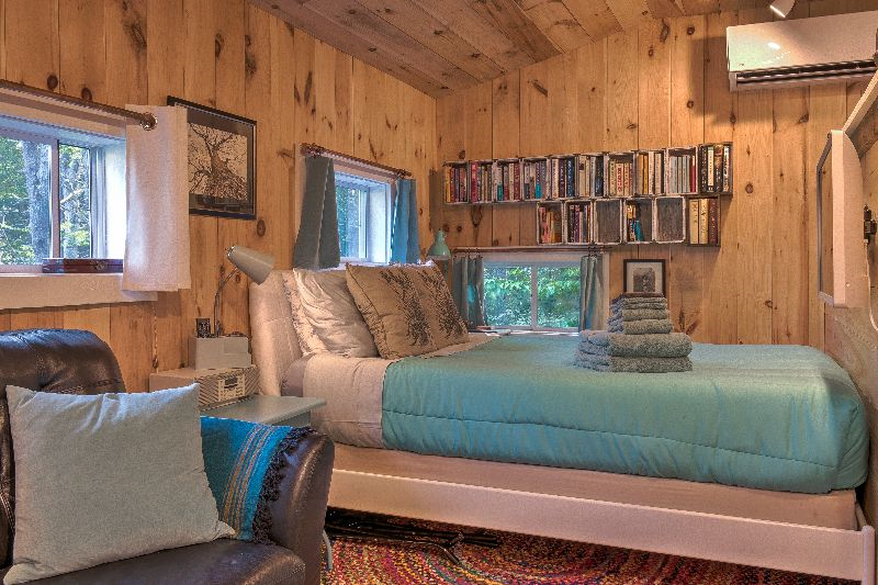WayStation - GORGEOUS SMALL COTTAGE in Westminster, VT - Photo 7