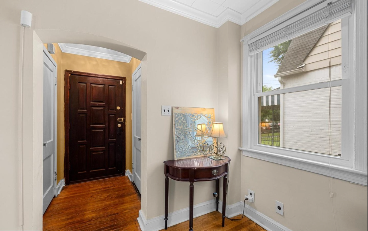 Digital Nomad Friendly Furnished Room in Washington DC Fast Wi-Fi Workspace - Photo 5
