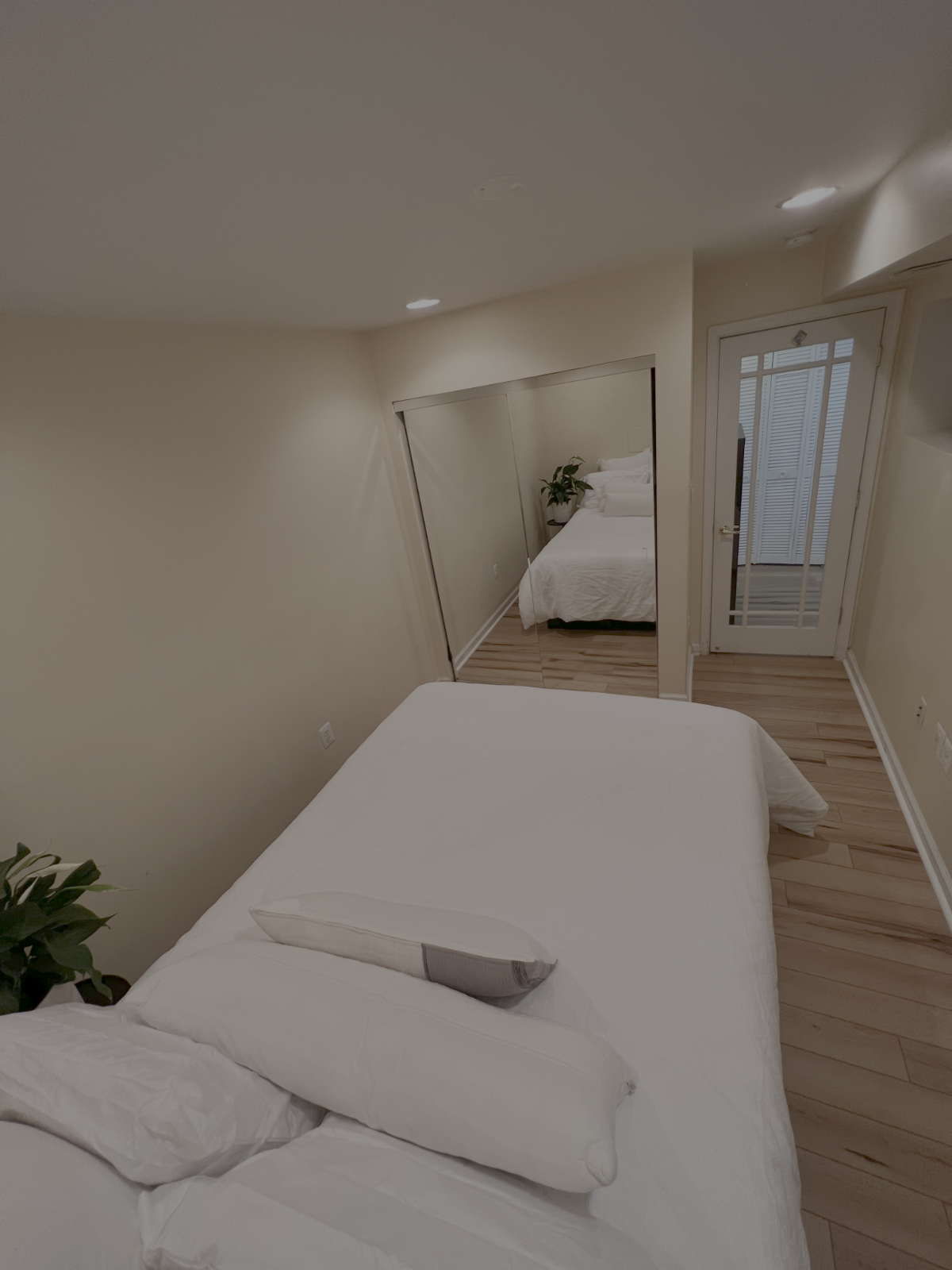 The Courtyard Suite / Medical District / MedStar / Children's / Howard Hospitals / Fire Pit & Pool T - Photo 12