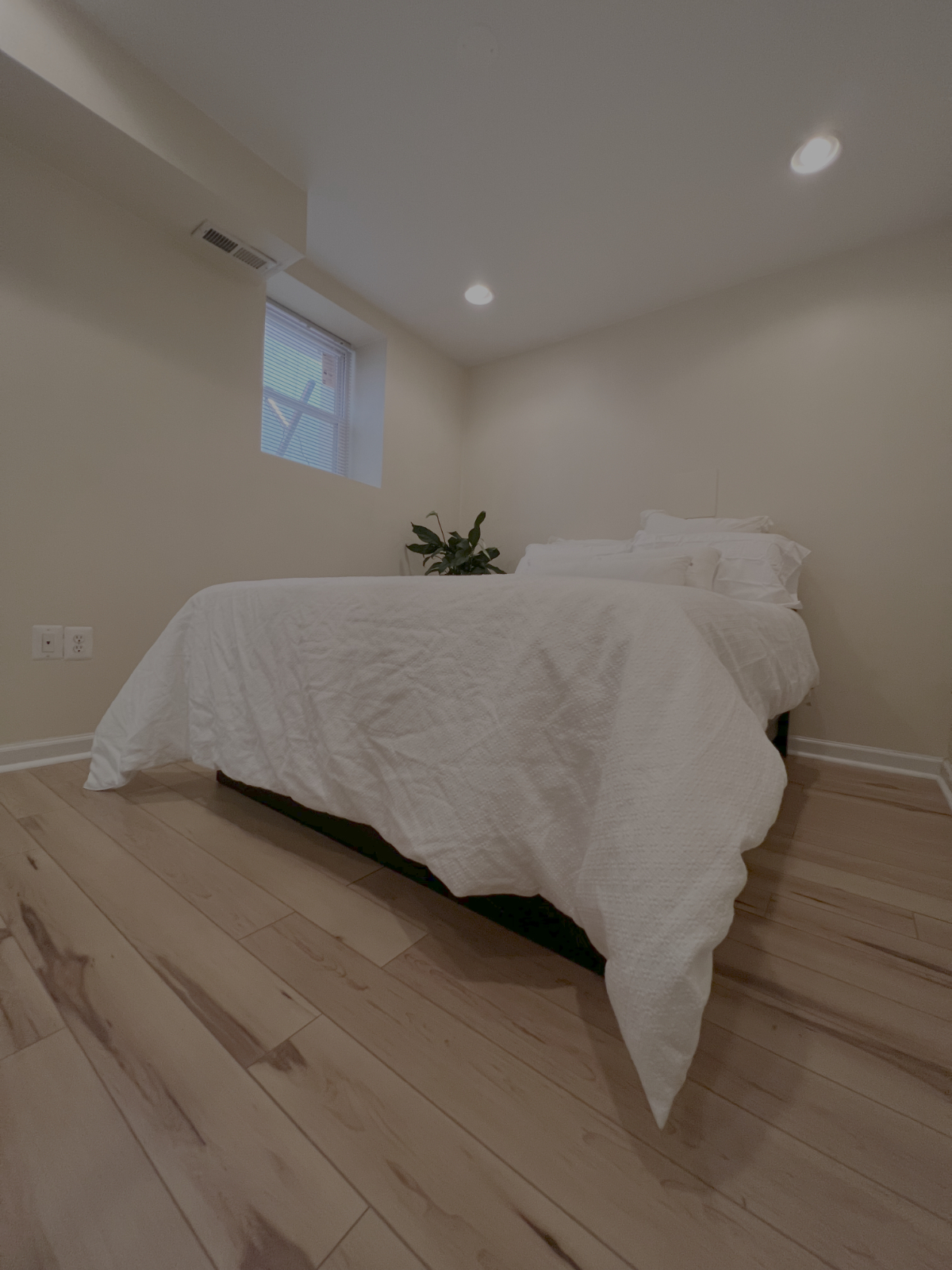 The Courtyard Suite / Medical District / MedStar / Children's / Howard Hospitals / Fire Pit & Pool T - Photo 4