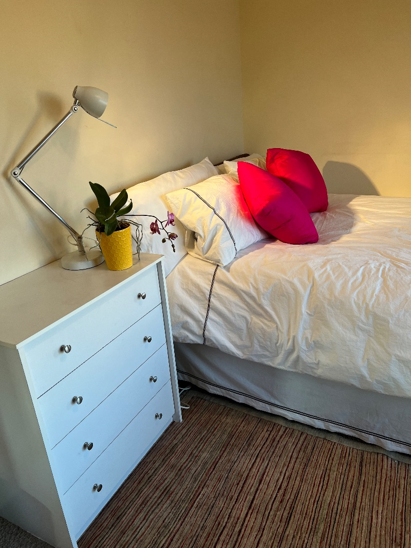 A lovely queen bedroom and private bath on the second floor of a beautiful 2-story single owner home - Photo 6