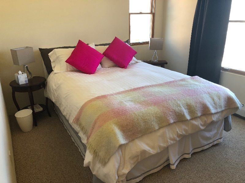 A lovely queen bedroom and private bath on the second floor of a beautiful 2-story single owner home - Photo 4