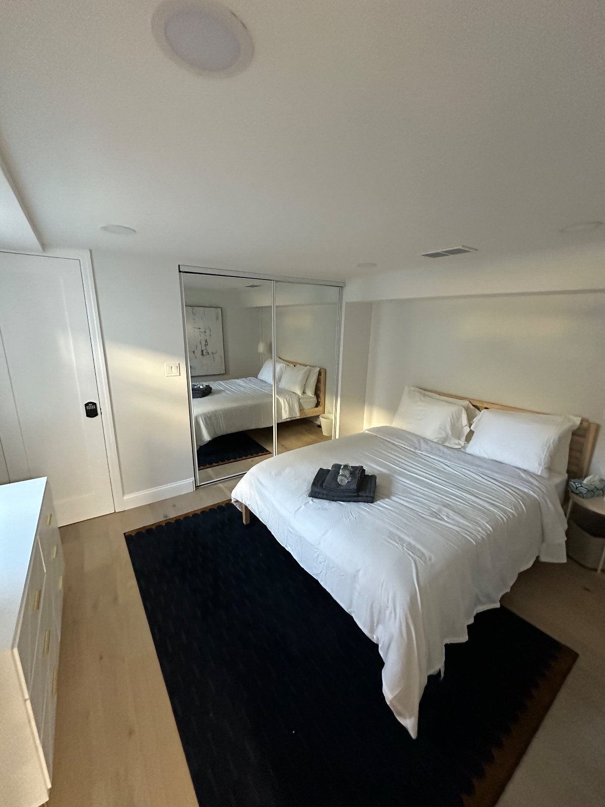 Luxury Apartment Close to Ferry RUMC and Manhattan - Photo 8