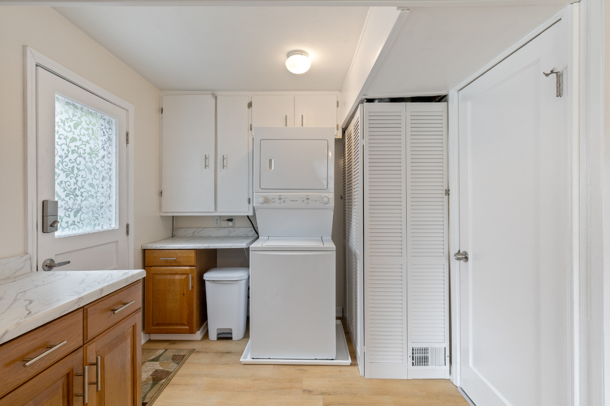 2 Bed Apartment in Safe Neighborhood - Photo 3