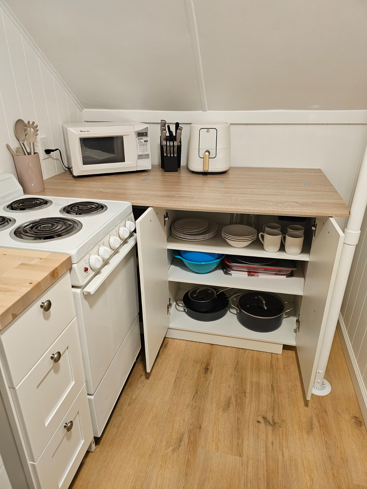 2 Bed Apartment in Safe Neighborhood - Photo 8