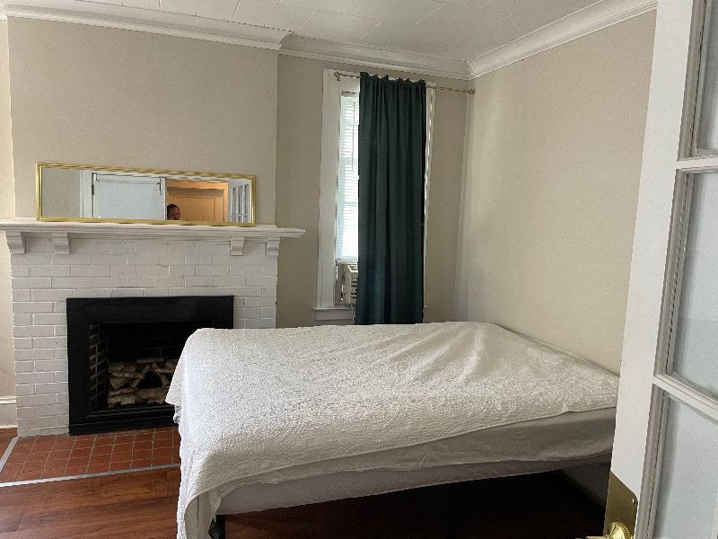 Private Bedroom in Historic West End