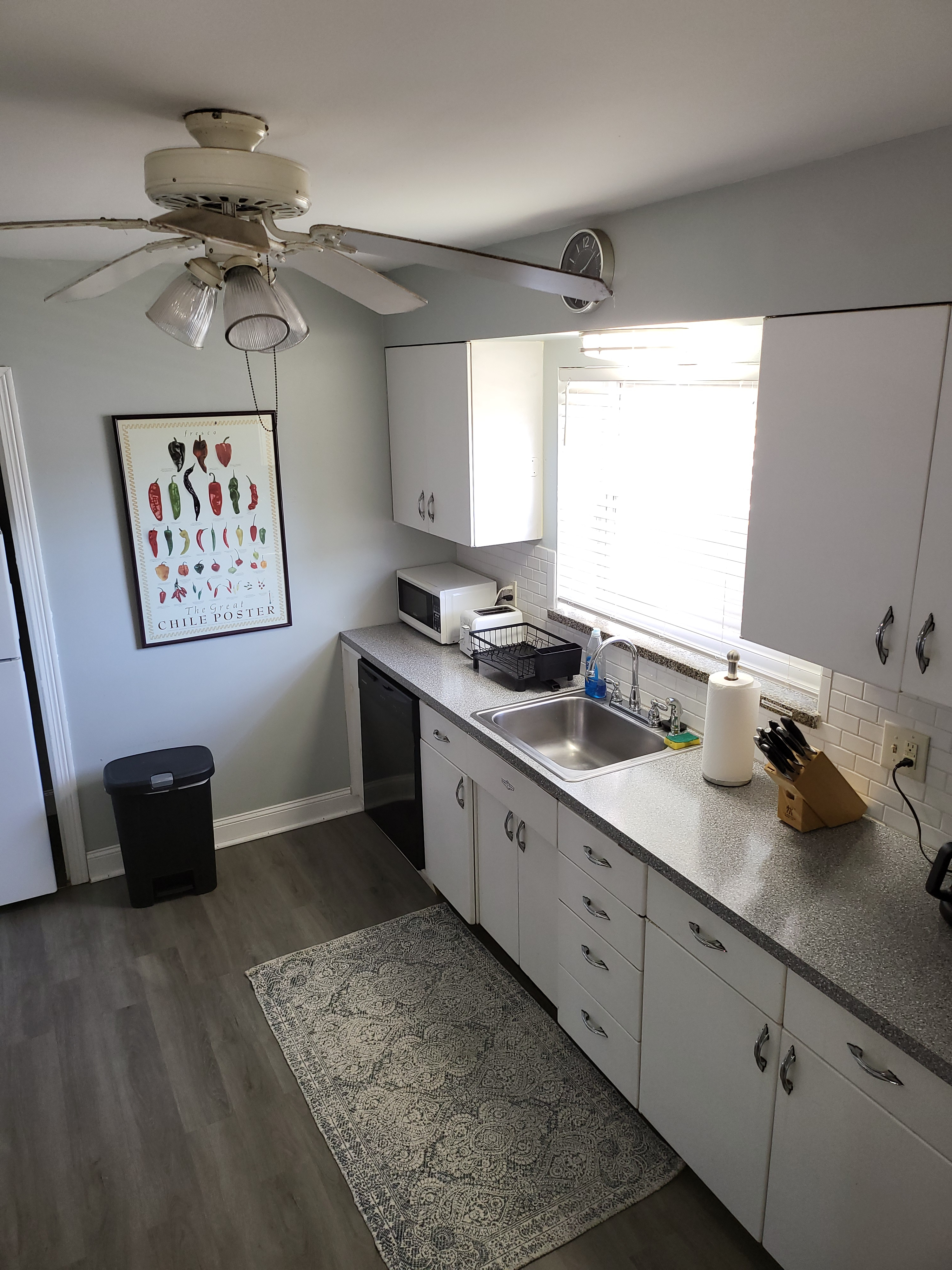 EASY WALK TO CAMC--PET FRIENDLY, LAUNDRY, OFF-STREET PARKING, GREAT NEIGHBORHOOD FOR WALKING AND BIK - Photo 9