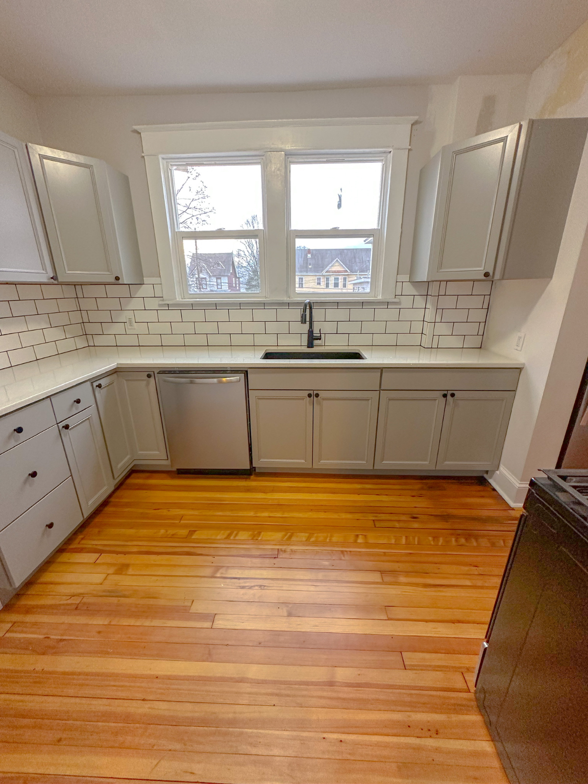 ''The Allen Home'' Newly renovated/Private Bedrooms/Shared Living/Kitchen/Bath 1.5 - Photo 11