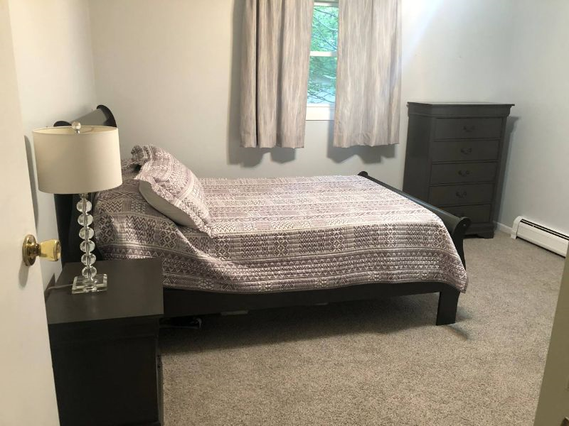 Two-bedroom main level apartment in raised ranch house; safe community only 2.7 miles from UVMMC - Photo 7