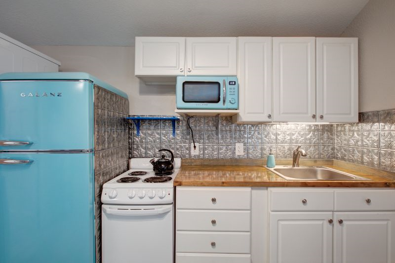 Newly Remodeled Carriage house 10 min to Downtown Denver - Photo 6