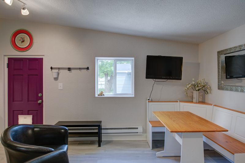 Newly Remodeled Carriage house 10 min to Downtown Denver - Photo 11