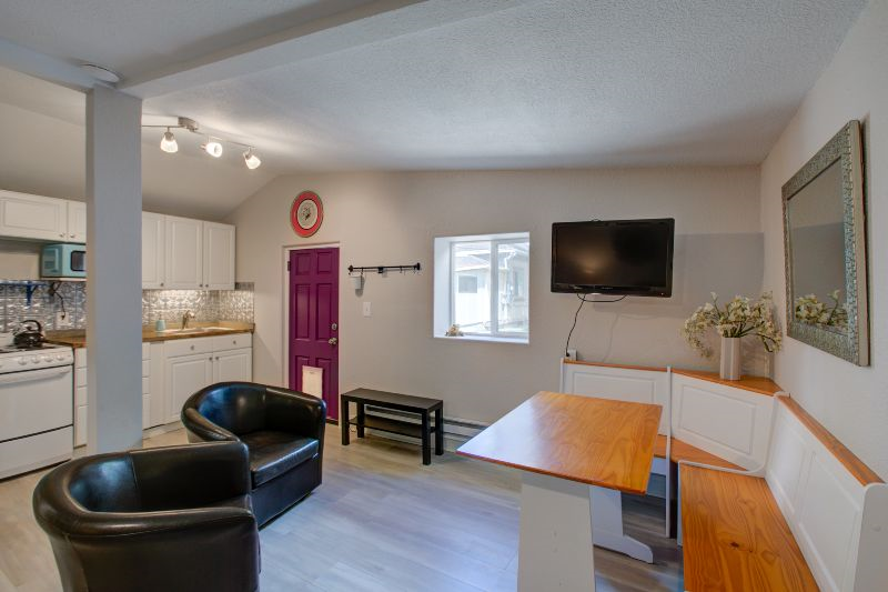 Newly Remodeled Carriage house 10 min to Downtown Denver - Photo 12
