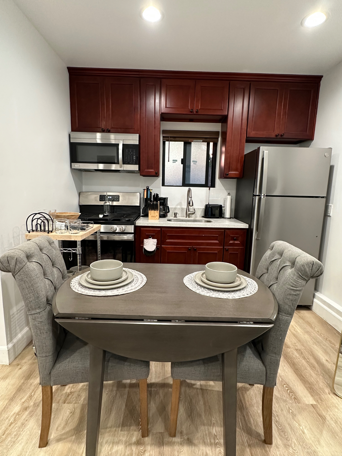 Welcome Home! Discover Your Perfect Retreat in this Newly Renovated Spanish Studio in El Sereno - Photo 5