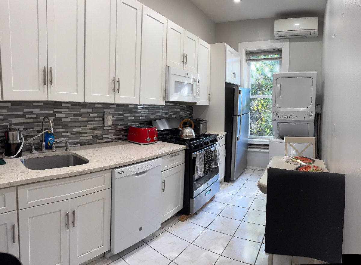 Modern and Bright Brooklyn 2 Bedrooms - Photo 2