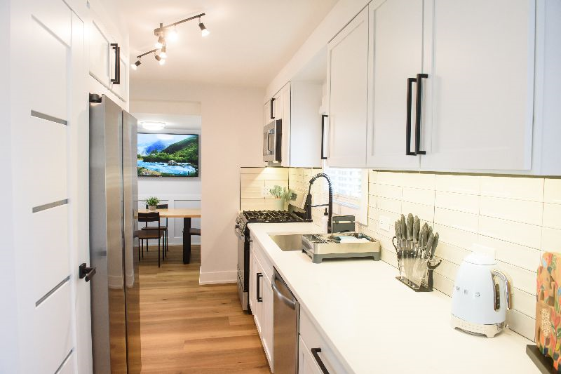 2 Bed 1,5 Bath Cozy Ranch just 1 mile to Arlington Hts Downtown - Photo 3