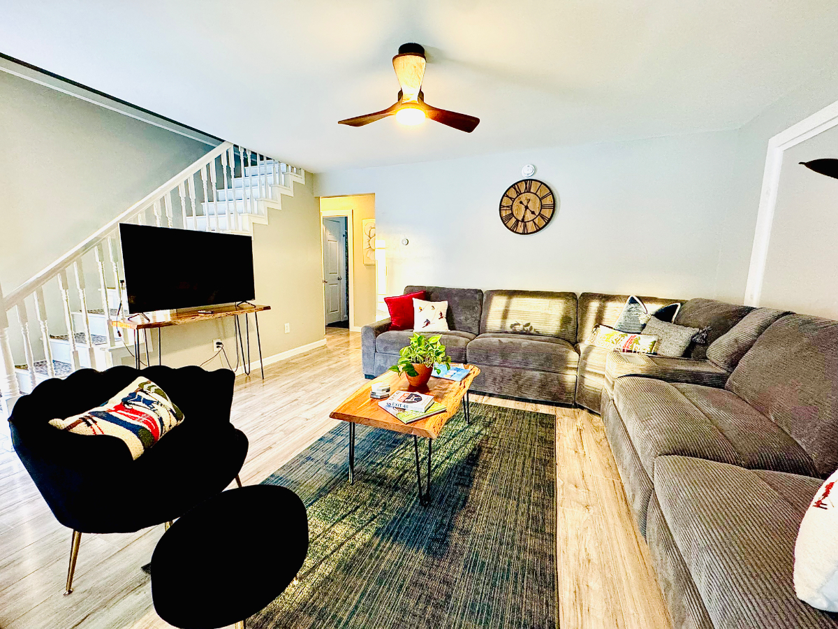 4 bedroom - Unit on Stowe/Morrisville border - Photo 3