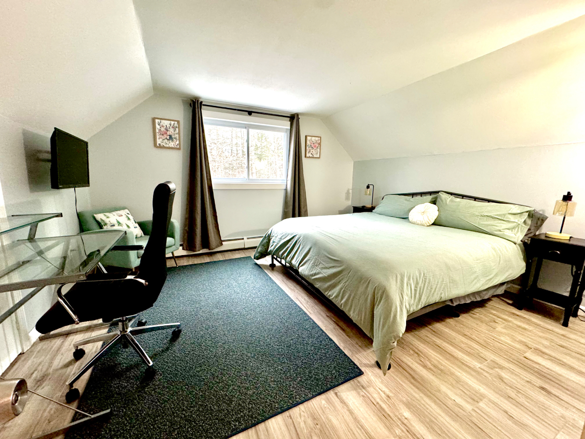 4 bedroom - Unit on Stowe/Morrisville border - Photo 6
