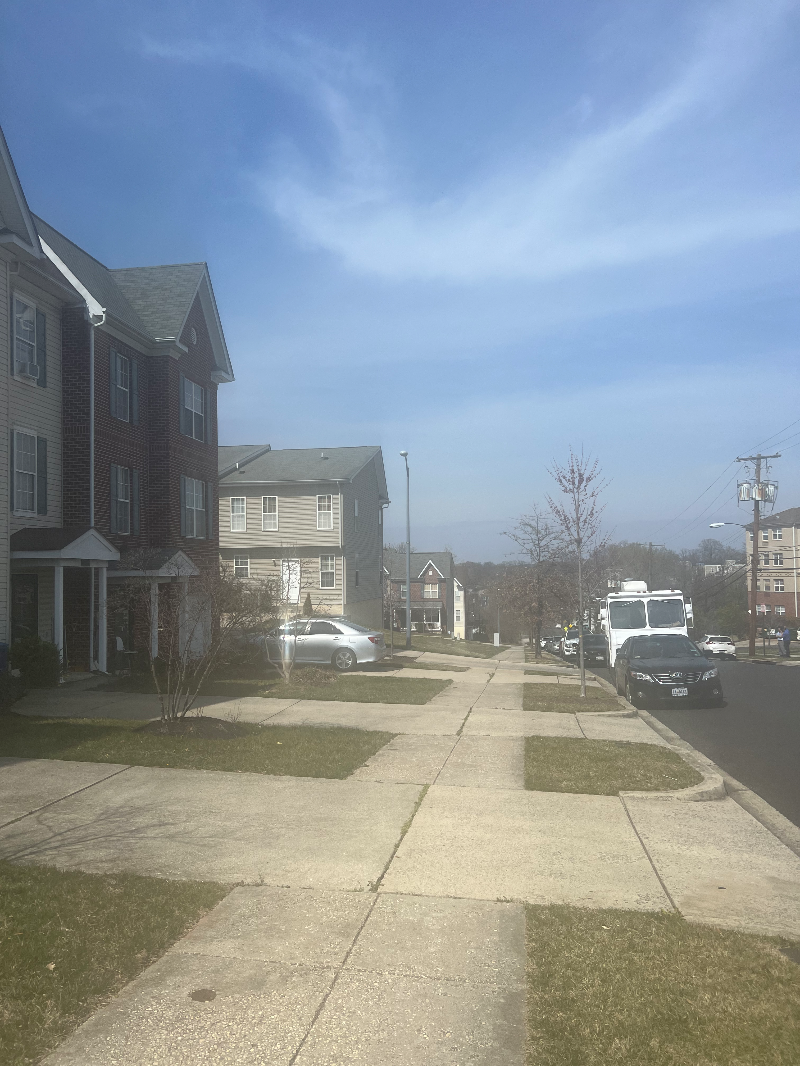 1 bd/1 ba avail. in DC Townhome. Transit/Walk Score 74/55. 1 1/2 Blocks from Blue Line Metro Laundry - Photo 9