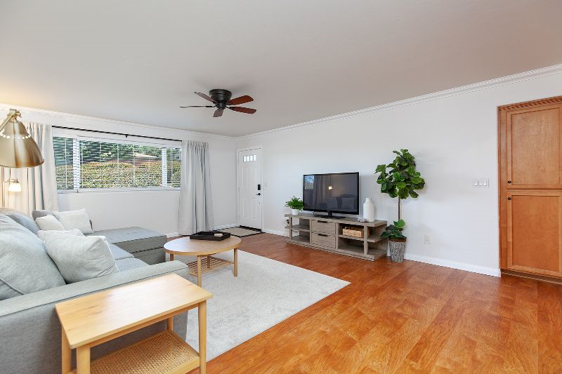 2B/2B Fully Furnished Condo in Pacific Beach (3.5 blocks from the boardwalk) - Photo 2