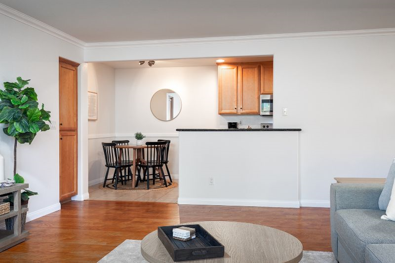 2B/2B Fully Furnished Condo in Pacific Beach (3.5 blocks from the boardwalk) - Photo 5