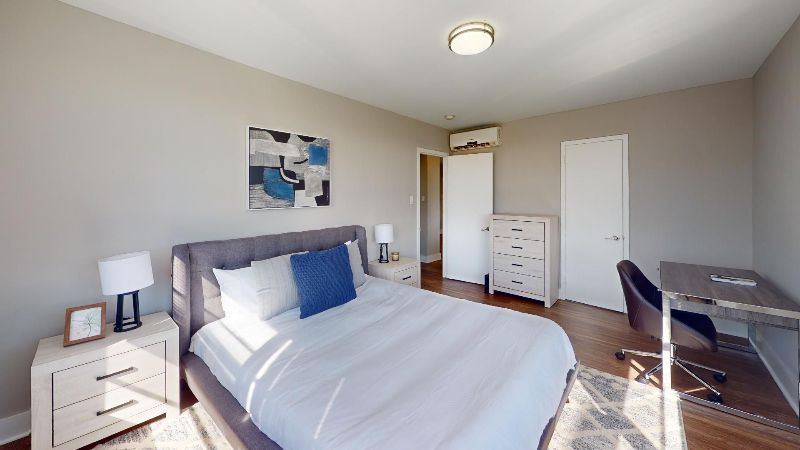 Beautifully Furnished and Centrally Located 2bd/1b