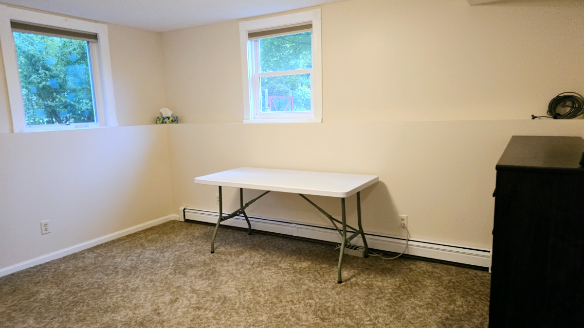 Quiet Setting Close to Everything - Photo 11