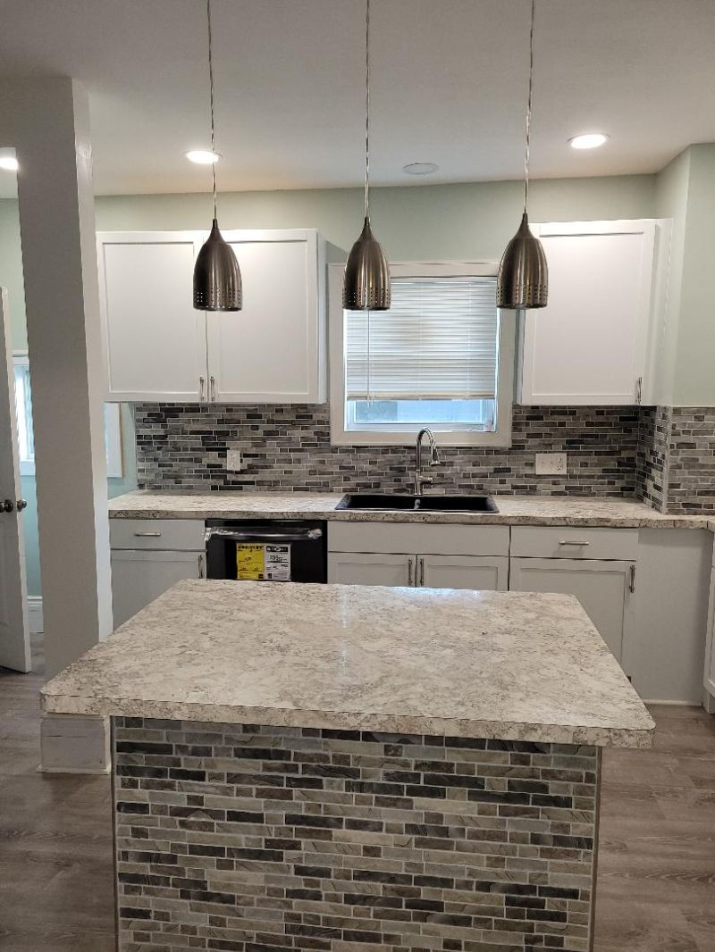 Room for rent in multiroom house close to U of R. - Photo 2