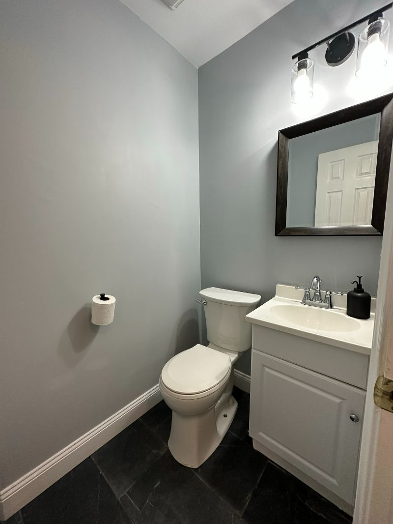 Furnished Unit Near UVA Hospital - Photo 2