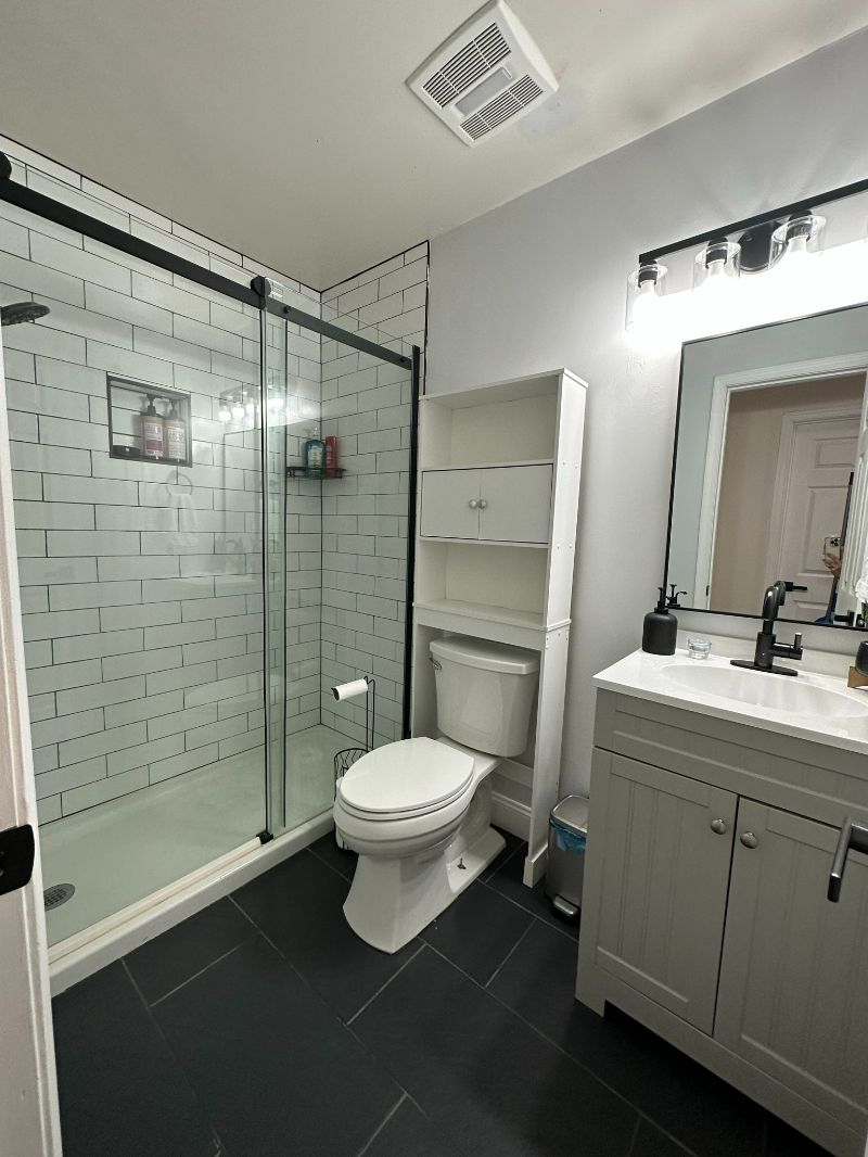 Furnished Unit Near UVA Hospital - Photo 9