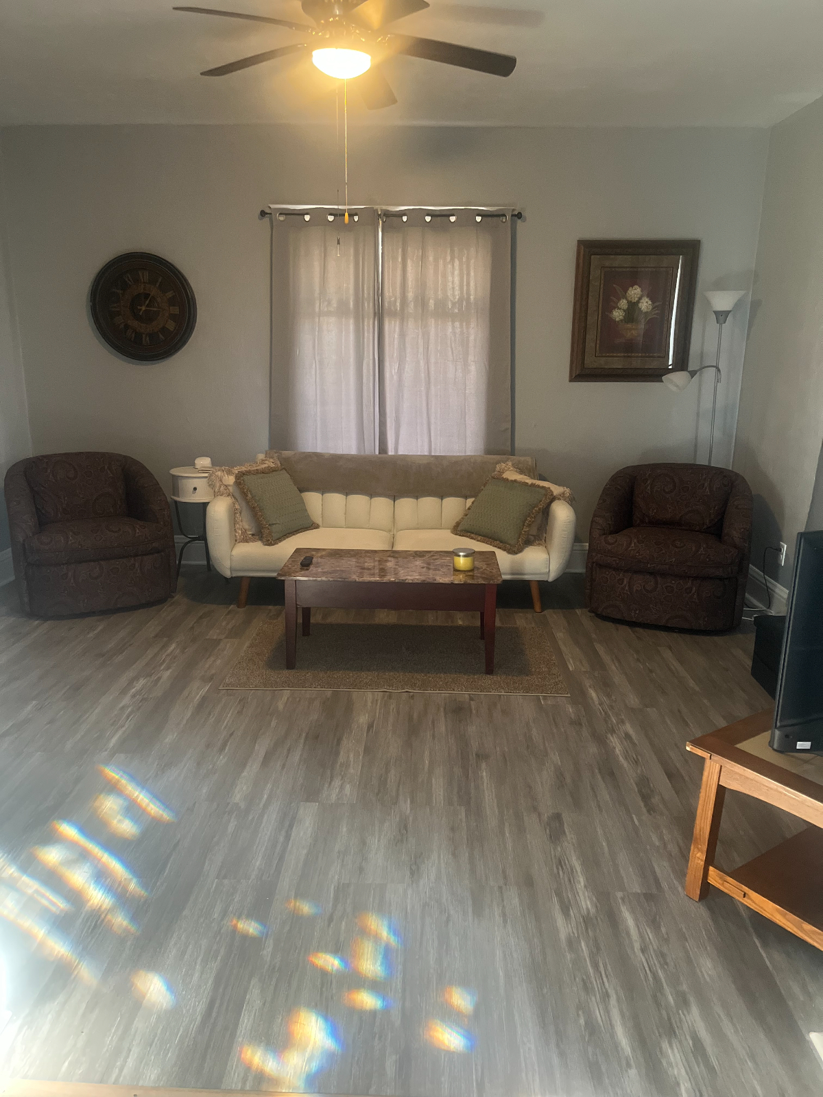 Quiet, entire unit.  One bedroom
