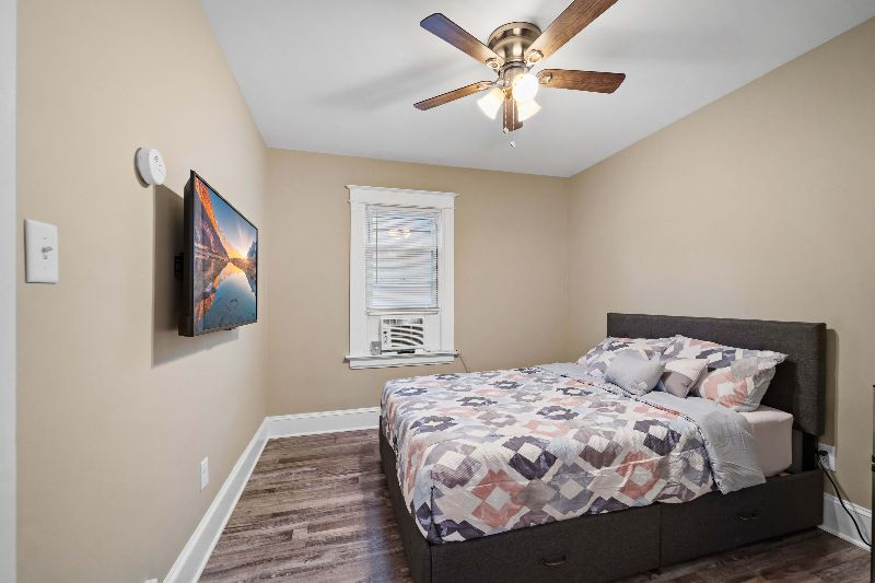 Housing for Traveling Nurses - 45 Cherry Street - Photo 9