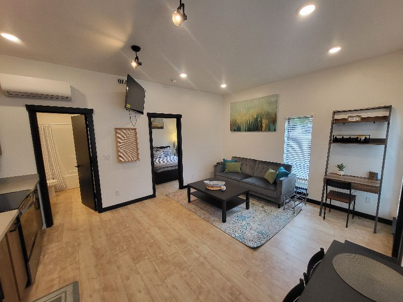Metropolitan Minimal Living (Unit C)