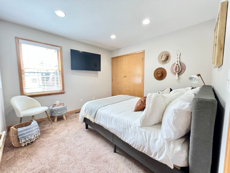 Liverpool Furnished Rental 4 Bed, 3 Bath - Vibrant Neighborhood, Near Attractions and Amenities - Photo 7