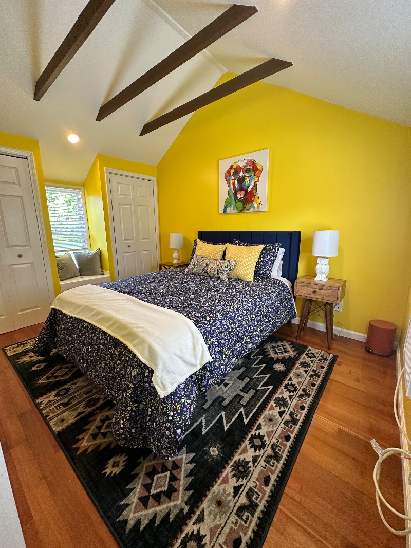 Great 1 Bed Cottage - Great Neighborhood - You will not find another property like this one - Photo 5