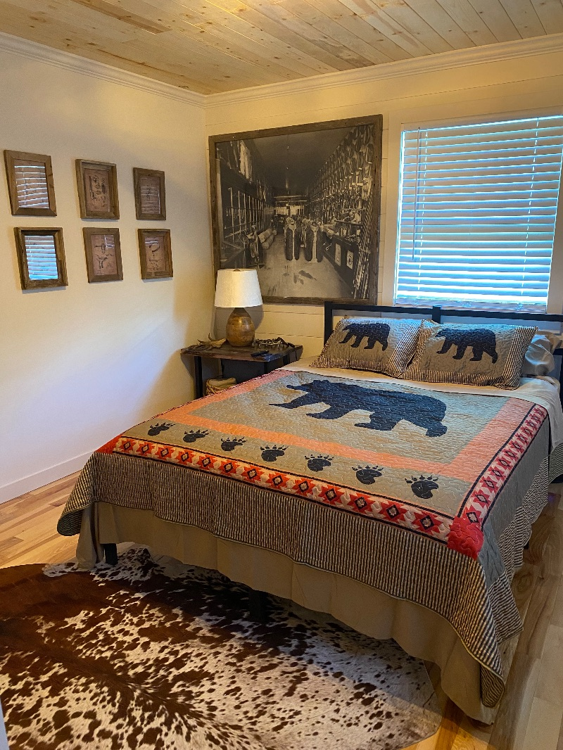 Cozy 1 bedroom cottage in Powell. Close to heart mountain, Shoshone, and 70 miles to Yellowstone - Photo 6