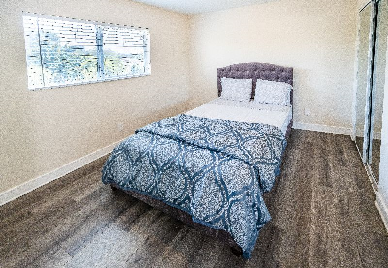 COZY PRIVET BEDROOM NEAR UCS KECK CLOSE TO DT LA
