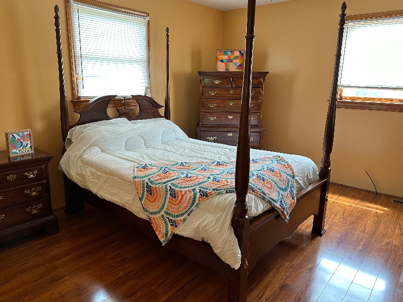 Clean 2 bedroom apartment close to Princeton Community Hospital - Photo 6