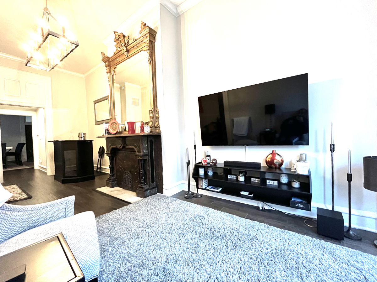 The White Room - Photo 8