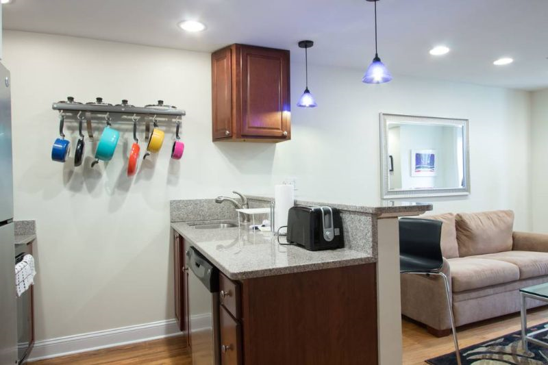 COZY CONFINES-- 2 BR/1 BA IN THE HEART OF DC  NIGHTLIFE AND MEDICAL LIFE - Photo 5