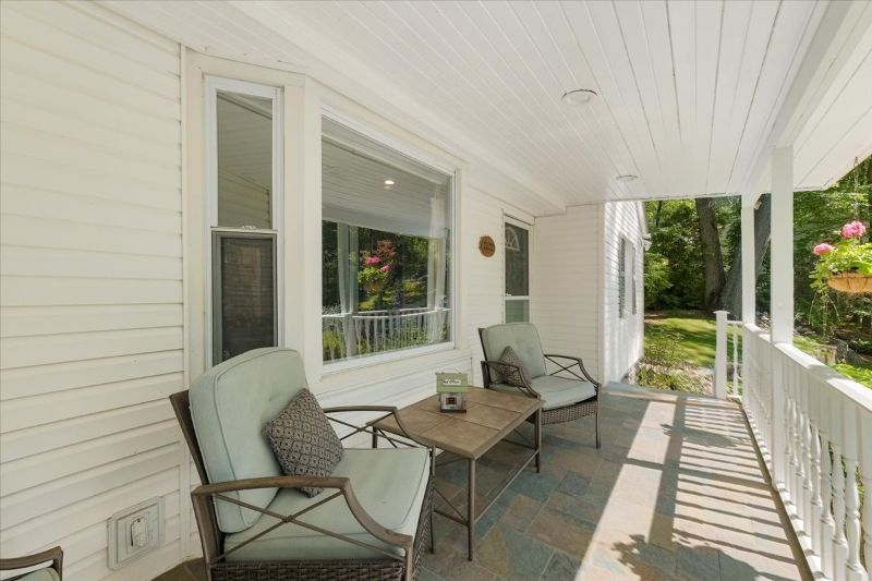 Lake Mahopac Retreat - Photo 3