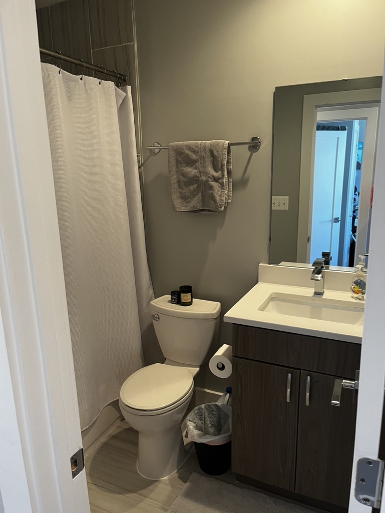 Young Professional Modern Housing in Capital Hill - Photo 10