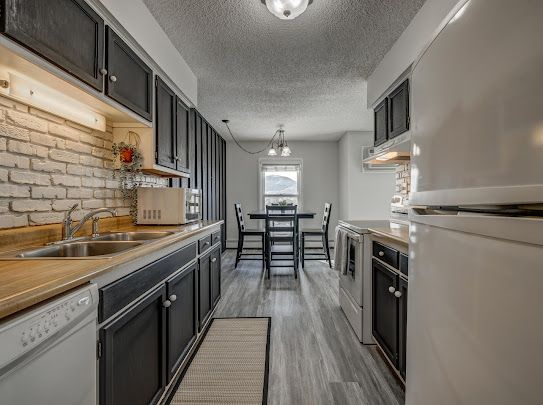 Updated Condo - Photo 11