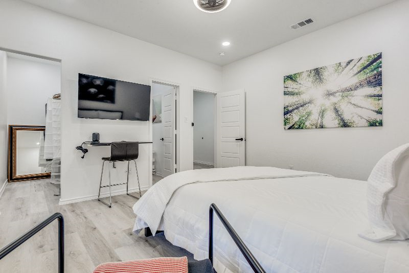 Bertrand Place Room 4